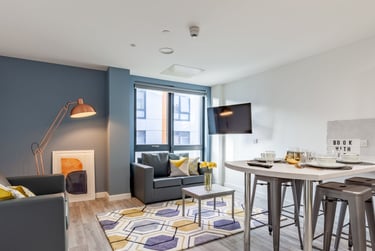 Premium Plus En Suite - Image 8